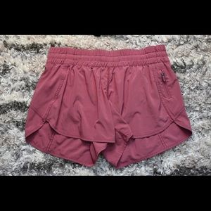 Lululemon Tracker Shorts 4”